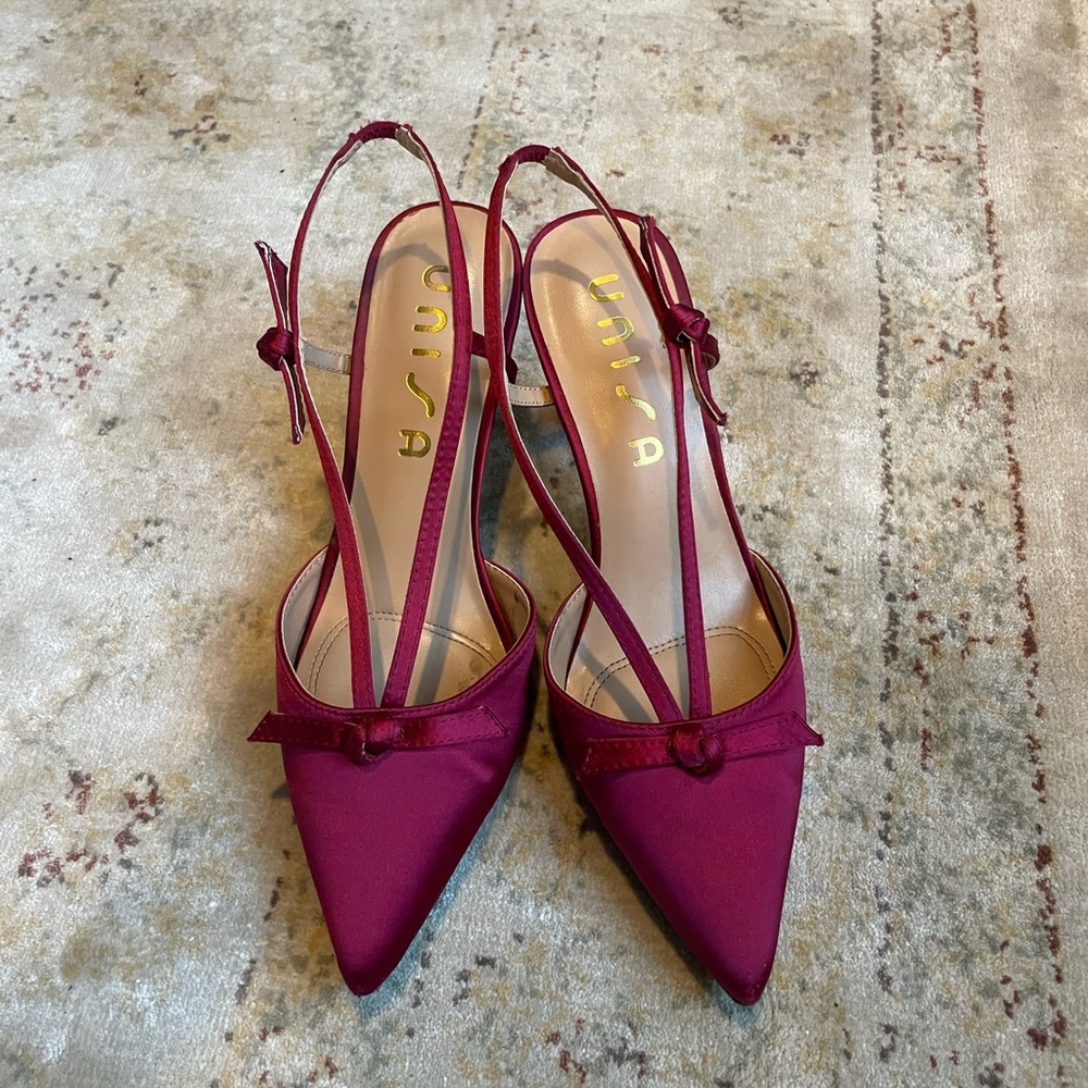 Unisa Burgundy Slingback Heels with Bow